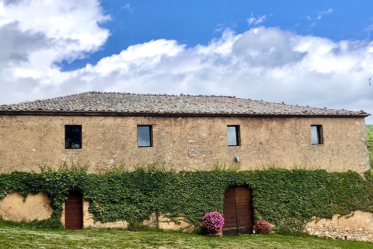 Private Isolated Tuscan Hamlet 4